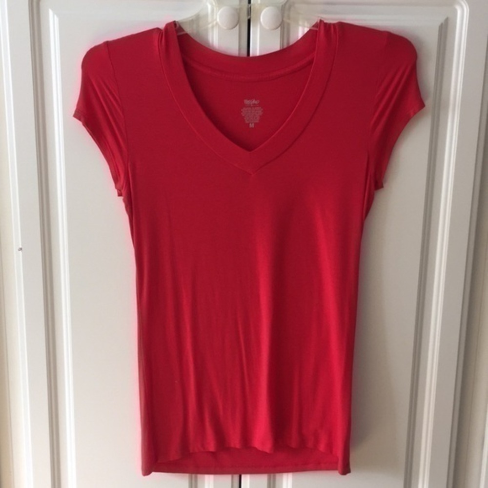 V neck T shirt long cap sleeve
